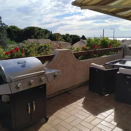 T3 Spacieux Avec Vue Sur L'etang De Thau Au 1er Etage D'une - Entree Independante * Sete