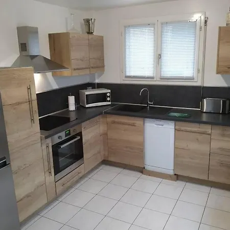 T3 Spacieux Avec Vue Sur L'etang De Thau Au 1er Etage D'une - Entree Independante Appartement