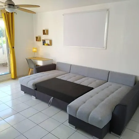 T3 Spacieux Avec Vue Sur L'etang De Thau Au 1er Etage D'une - Entree Independante * Sete