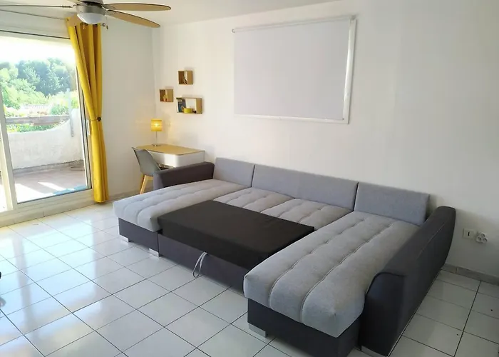 T3 Spacieux Avec Vue Sur L'etang De Thau Au 1er Etage D'une - Entree Independante * Sète