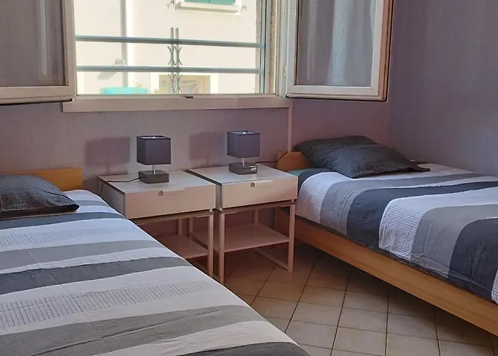 T3 Spacieux Avec Vue Sur L'etang De Thau Au 1er Etage D'une - Entree Independante Apartment *